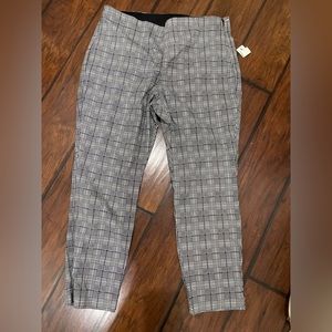 Old navy brand new plaid anklet length pants